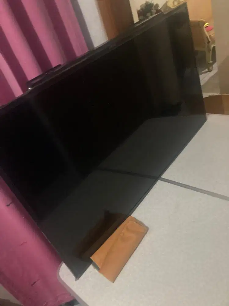 TV rusak 50'inch