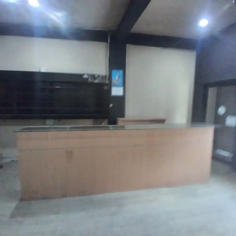 Jual 1 set etalase pajangan toko