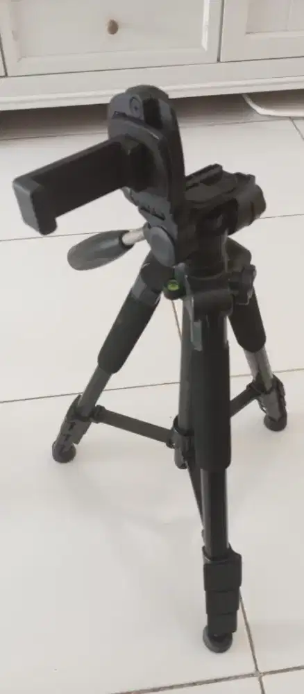 Tripod ZOMEI Q111