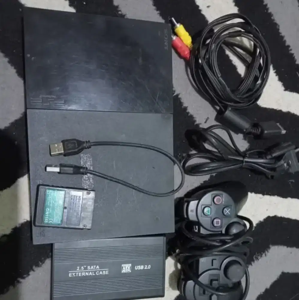 Jual Ps2 slim , hadiks ada 2 ,memori,stik 1