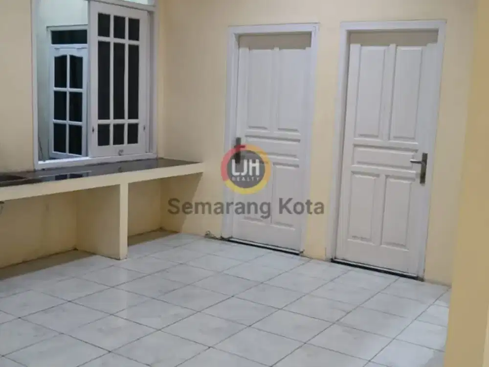 Rumah Siap Huni di Jalan Parang Barong