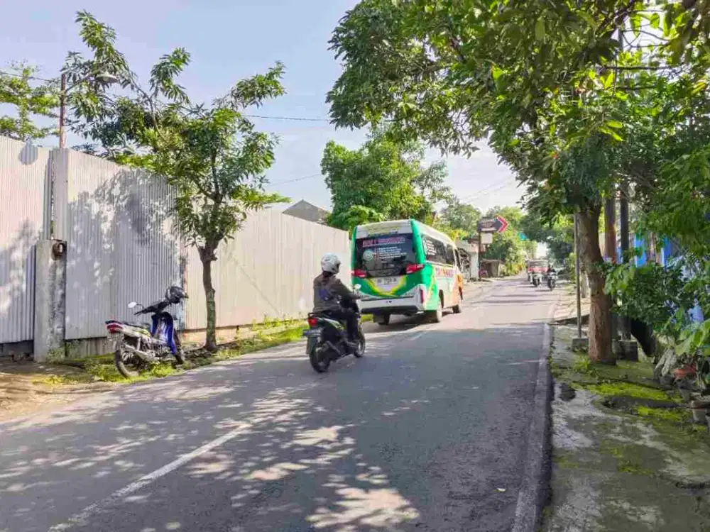 Tanah Nayu 860Mt, Ld 23Mt, jalan Kelud, Joglo, Kadipiro,dkt jalan Sumpah Pemuda, Banjarsari, Solo