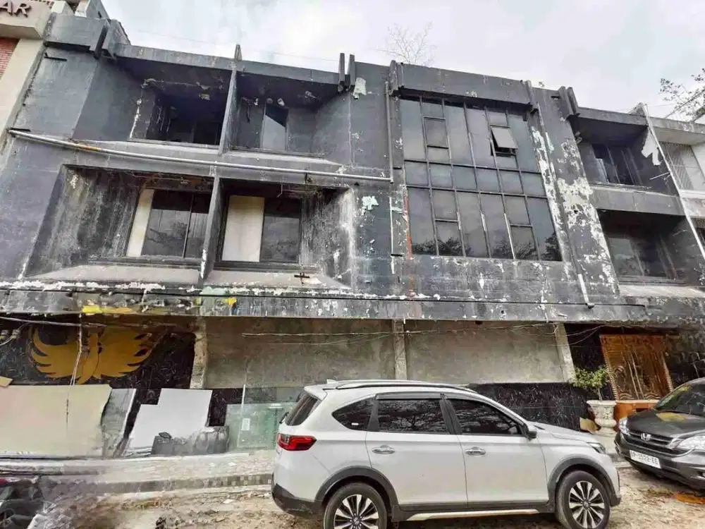 Dijual 4 unit Ruko Gandeng d Kampung Bule, Nagoya.