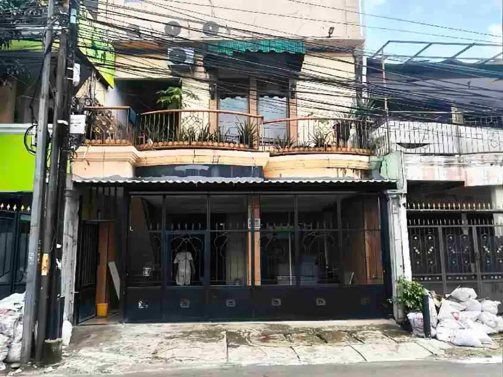 DI JUAL MURAH  RUMAH 3 LANTAI TEBET BARAT JAKARTA SELATAN
