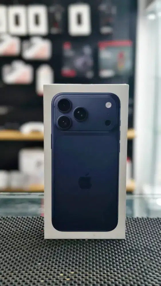 Iphone 17 Pro Max Deep Blue 256 GB Baru