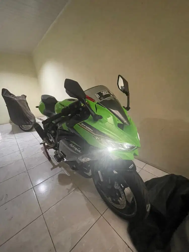 Ninja ZX25-R KRT ABS QS 2020 km 1.600 Tangan 1