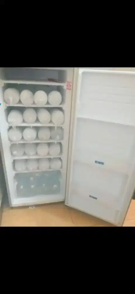 Jual bu freezer kulkas ukuran 6 rak merk SHARP