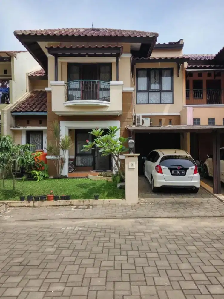 Rumah Wangsakerta Kotabaru Parahyangan
