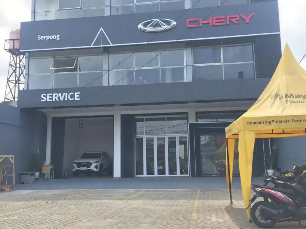 Disewakan Ruko Gandeng 3 Ex Showroom Gading Serpong