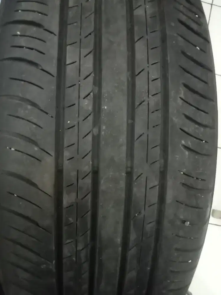 2 ban Dunlop UK 215/60/R17