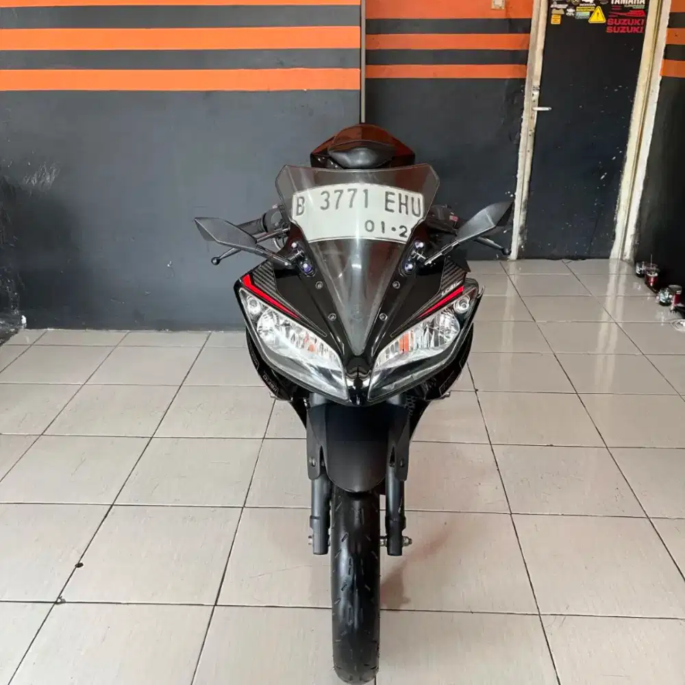 Yamaha R15 V2 taun 2015