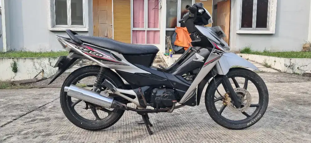DIJUAL MOTOR REVO LANCIP