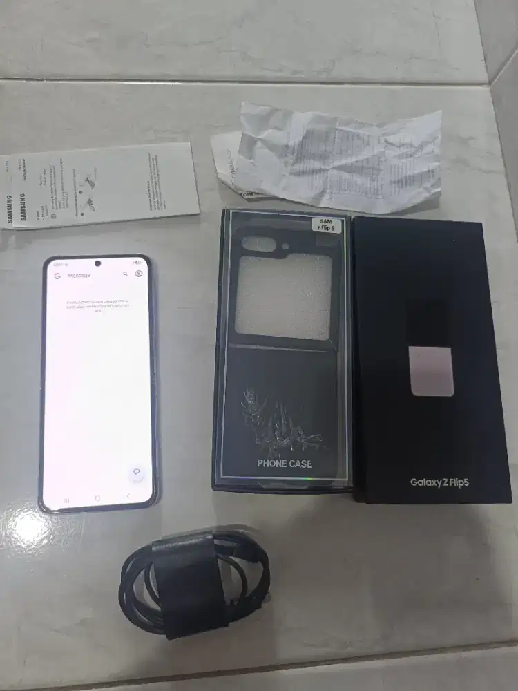 Jual Hp flip 5 kumplit semua bonus kes kesing