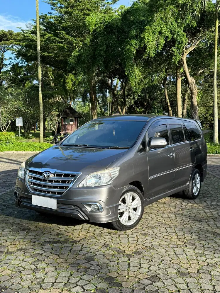 Toyota Kijang Innova 2013 Bensin