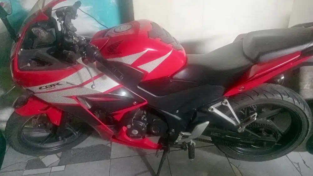 Dijual CBR 150R 2015