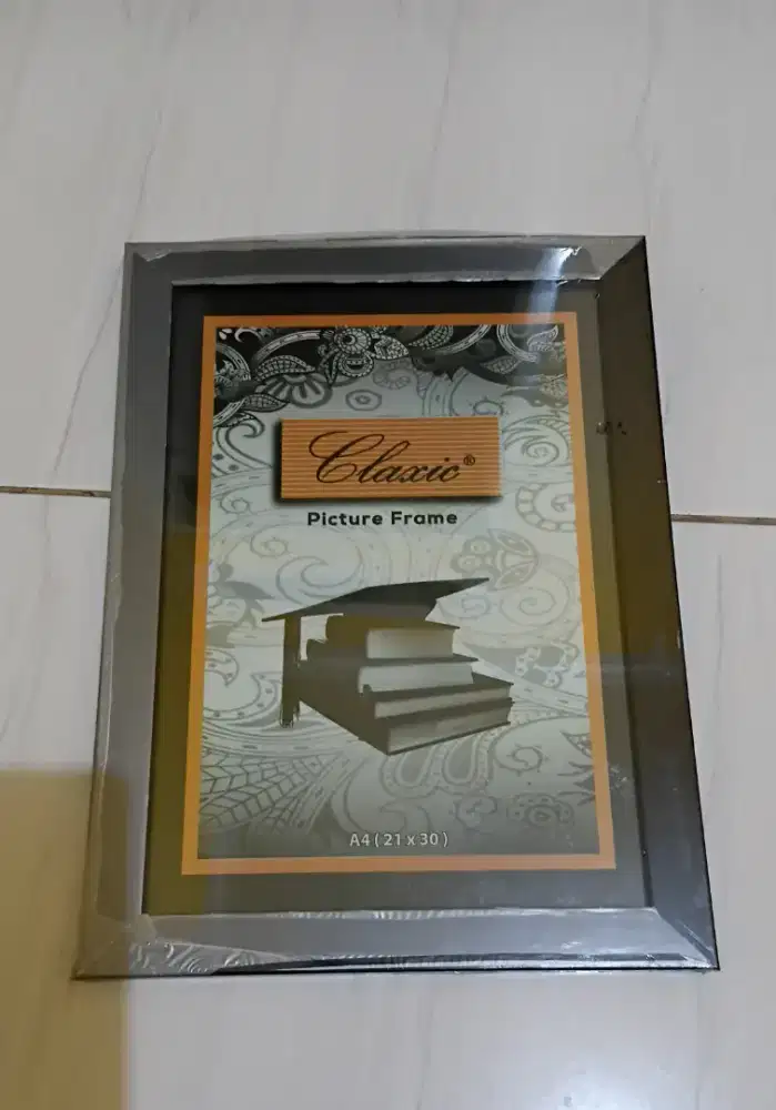 Dijual bingkai masih baru