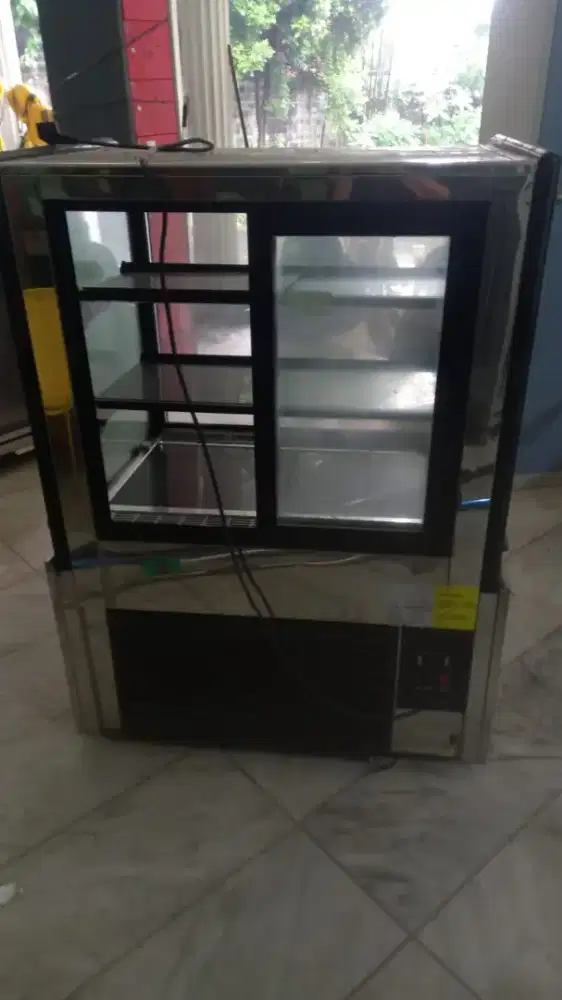 Jual showcase bakery dan cake