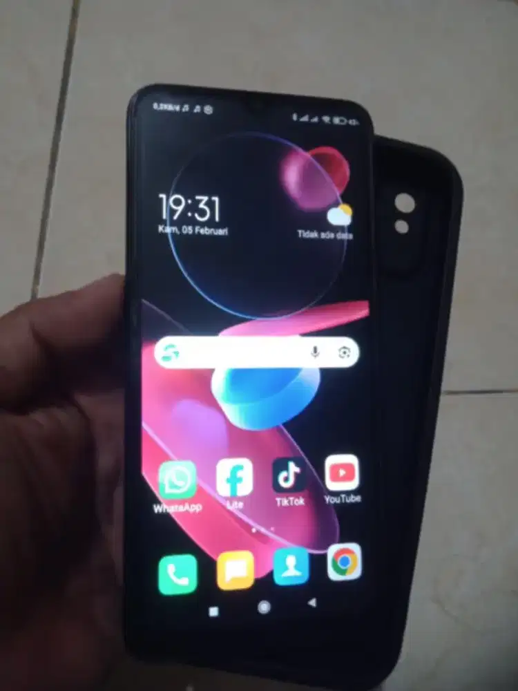 Redmi 9A 3/32 normal tinggal pake aja ada silikon layar ori da pasang