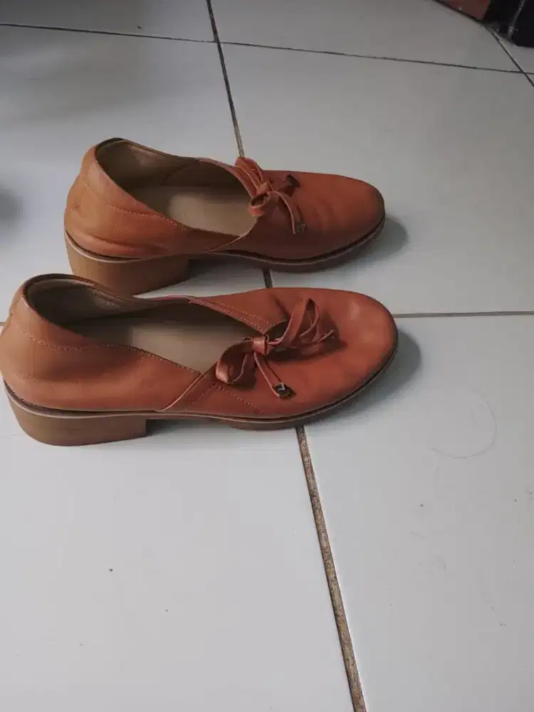 sepatu wanita merk Andrew