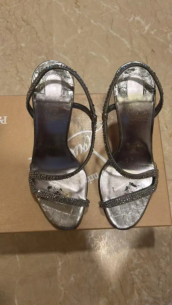 Limited Loubutine hills