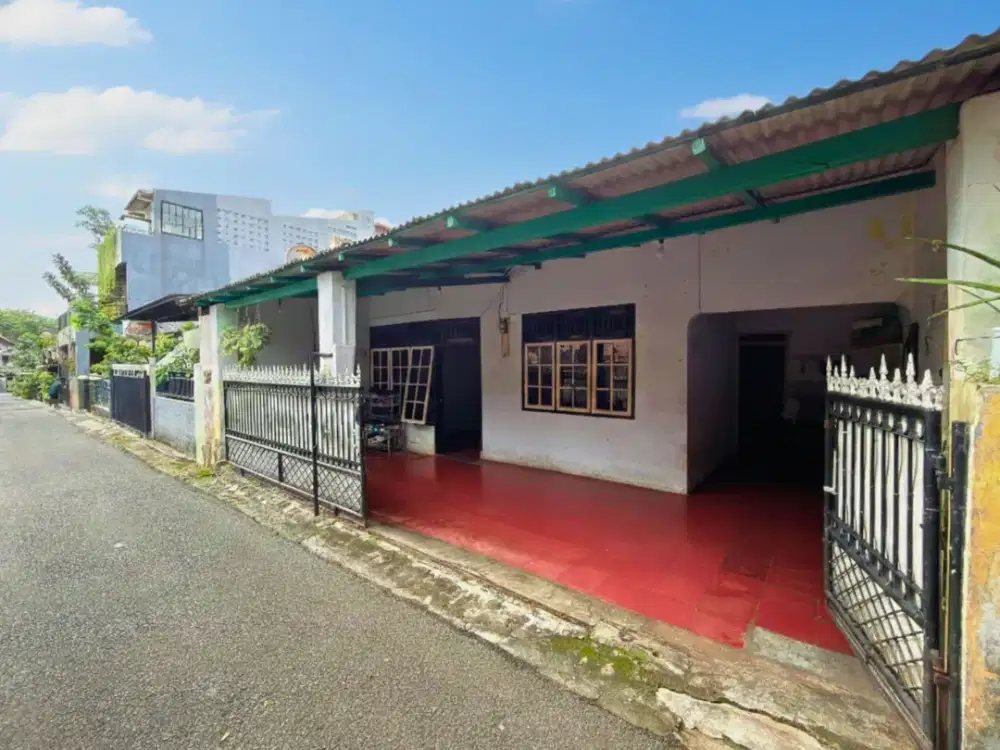 Rumah Hitung Tanah di Tebet Timur Lokasi Strategis – Akses Jalan 1 Mobil !