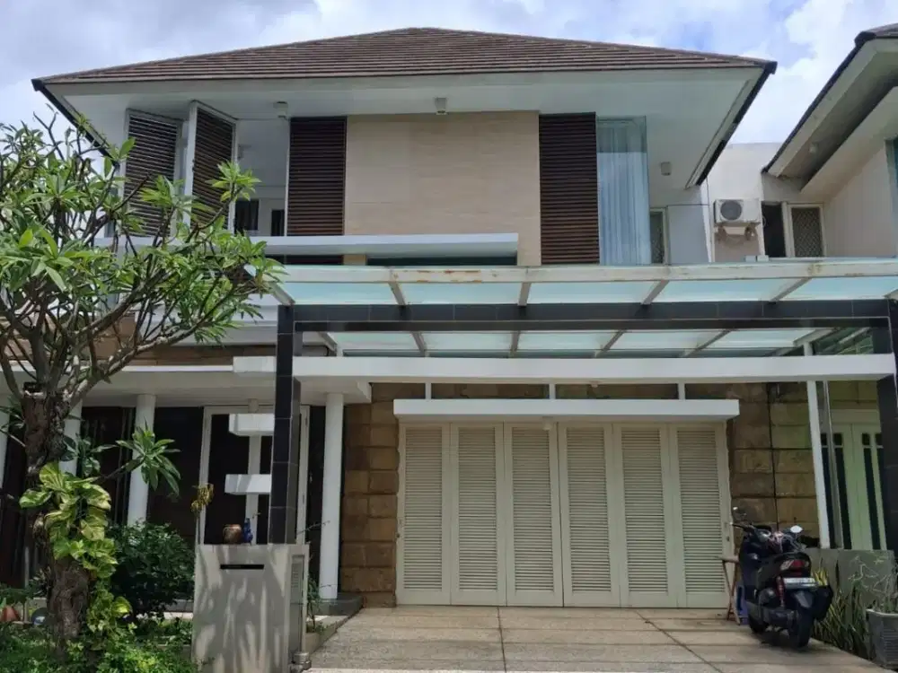 Disewakan Rumah 2 Lantai Siap Huni Full Furnish di Royal Residence, Surabaya Barat