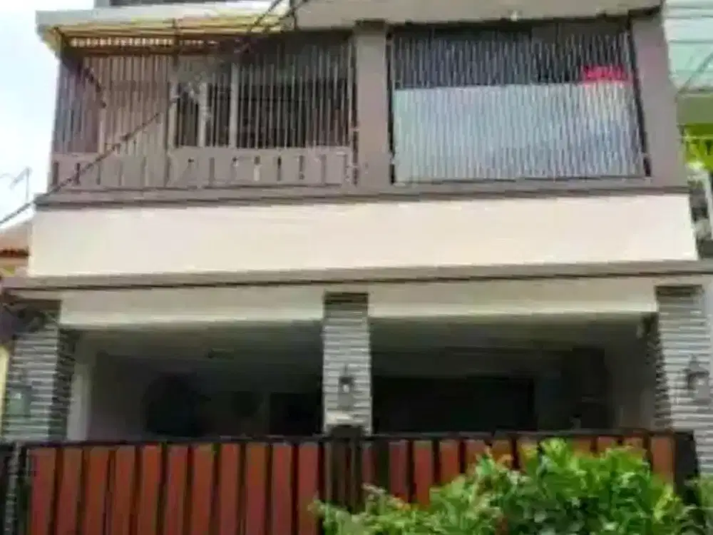DIJUAL CEPAT RUMAH CANTIK 3 LANTAI KEMANG PRATAMA 2, BEKASI