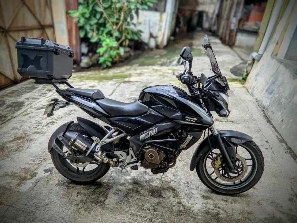 Kawasaki Bajaj 200NS