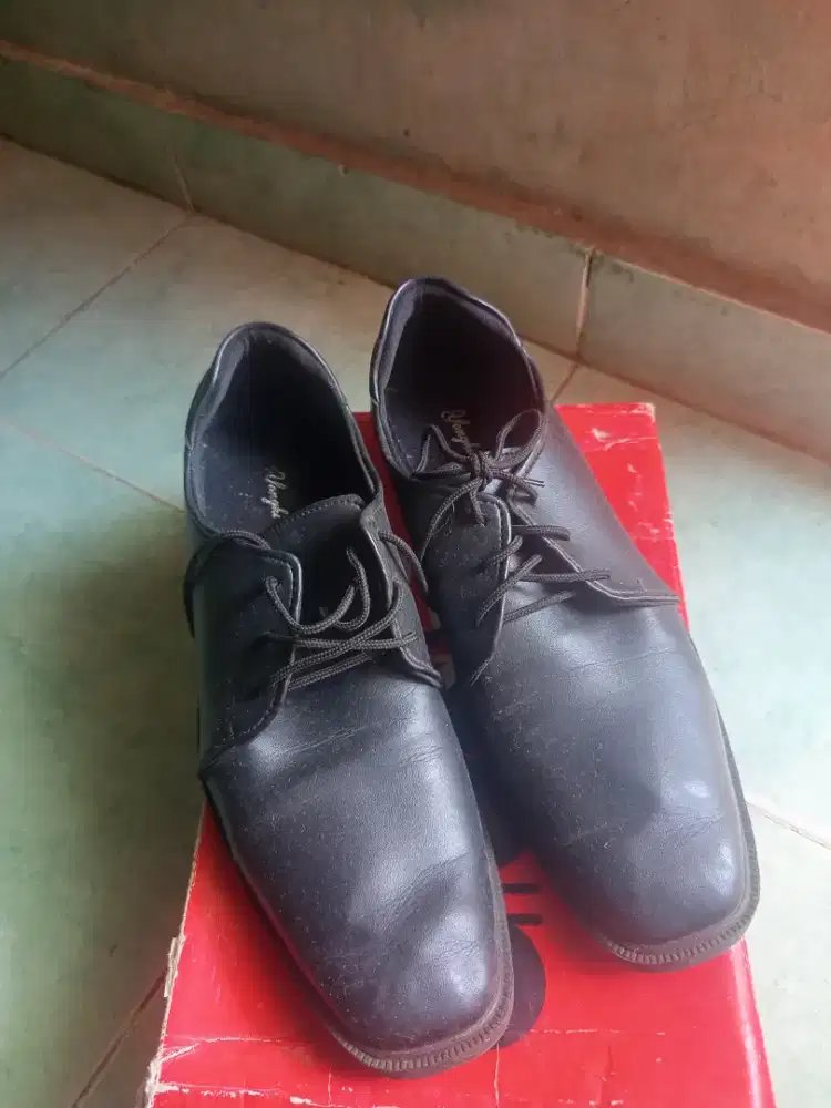 sepatu pantofel yongki komaladi