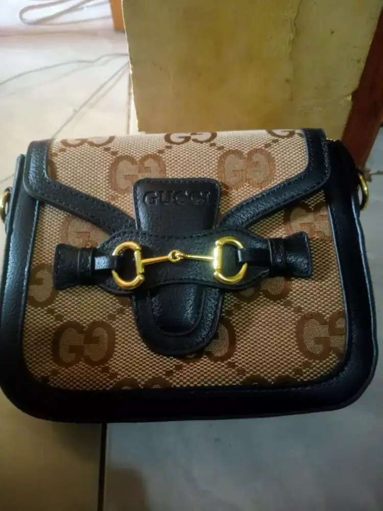 Tas selempang gg