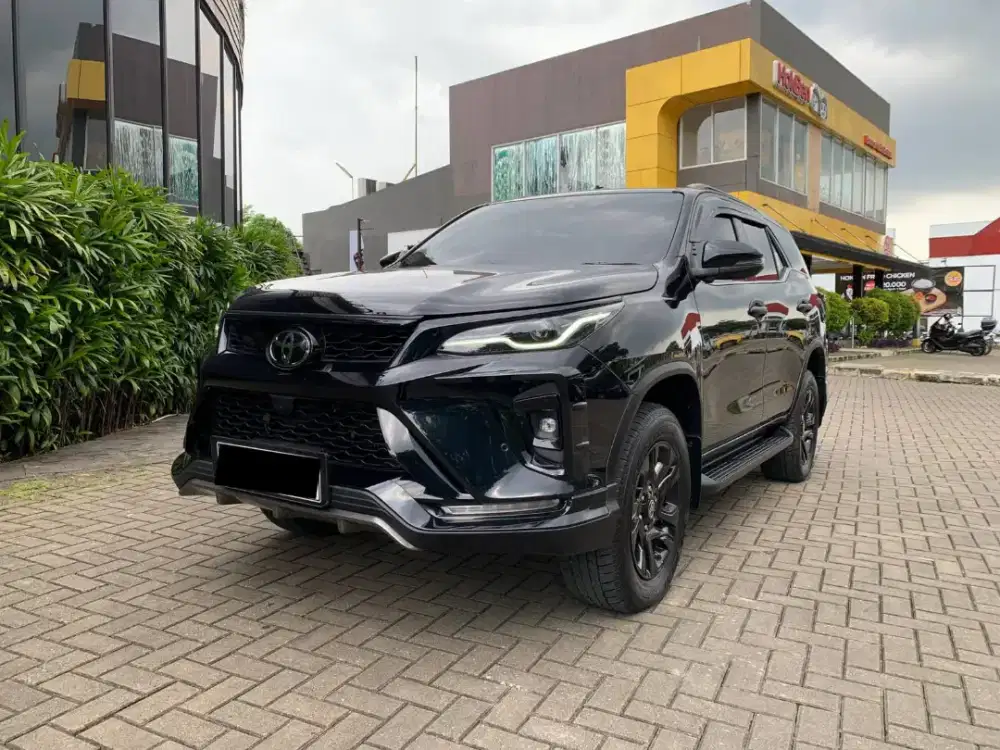 [TOYOTA FORTUNER LEGENDER VRZ 2.8 GR  TSS AT MATIC 2024 HITAM