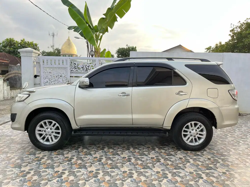 Toyota Fortuner 2011 Diesel