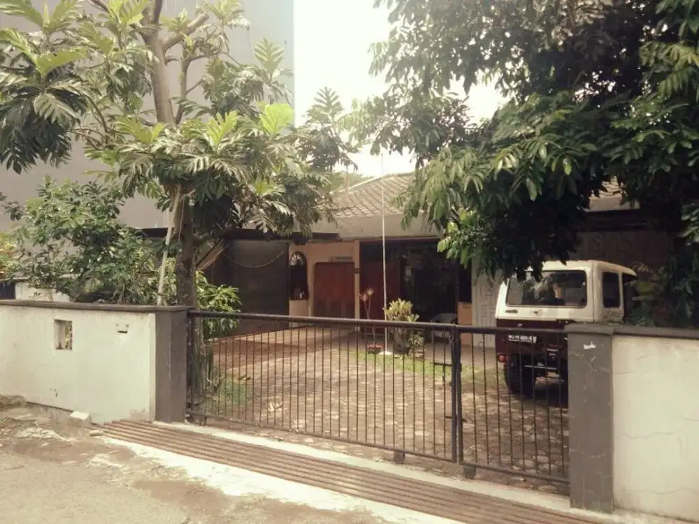 Rumah Luas Terawat di Jalan Sukahaji Baru Dekat ke Kampus UPI Kota Bandung