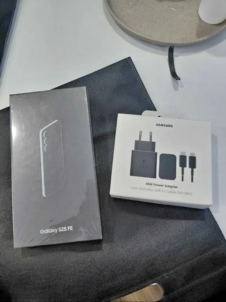 Samsung S25 FE 8 / 512 GB
9jutaan‼️
NEW , SEGEL , RESMI SEIN