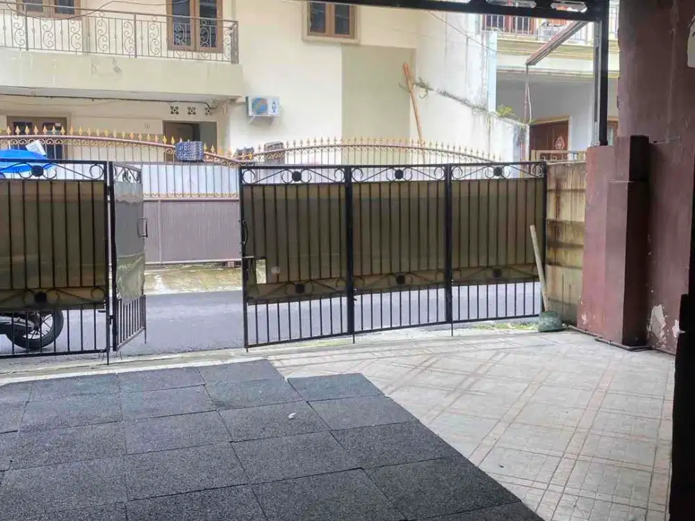 Rumah 2 Lantai Lokasi Strategis di Setiabudi Jakarta Selatan