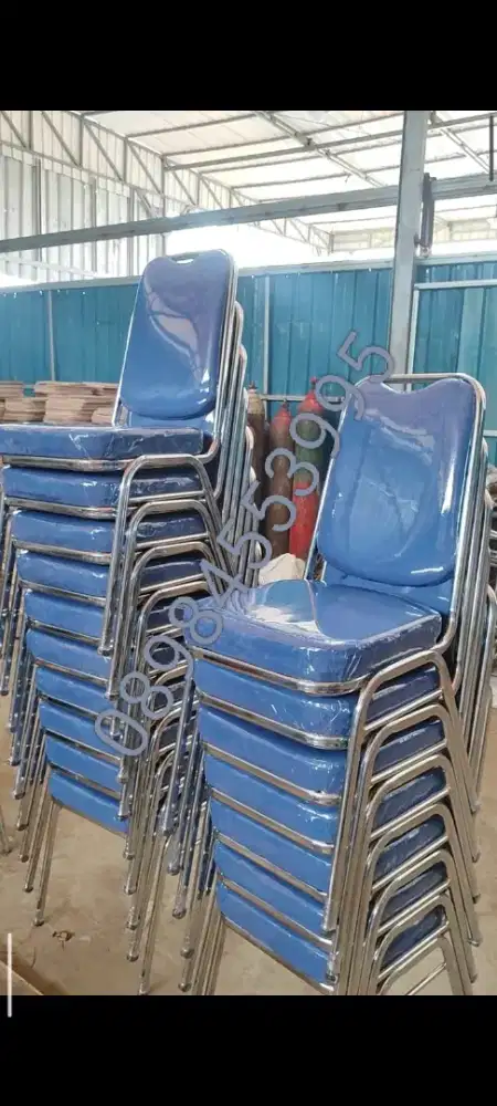 Kursi susun pesta para tamu