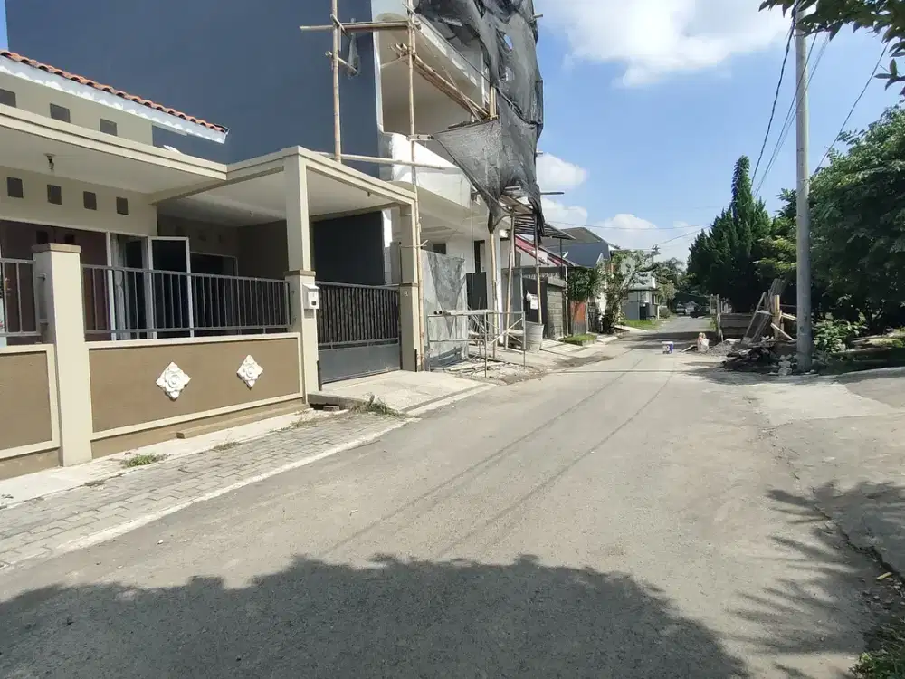 Strategis! Rumah Dkt Ub Area Bunga Dewandaru Kota Malang