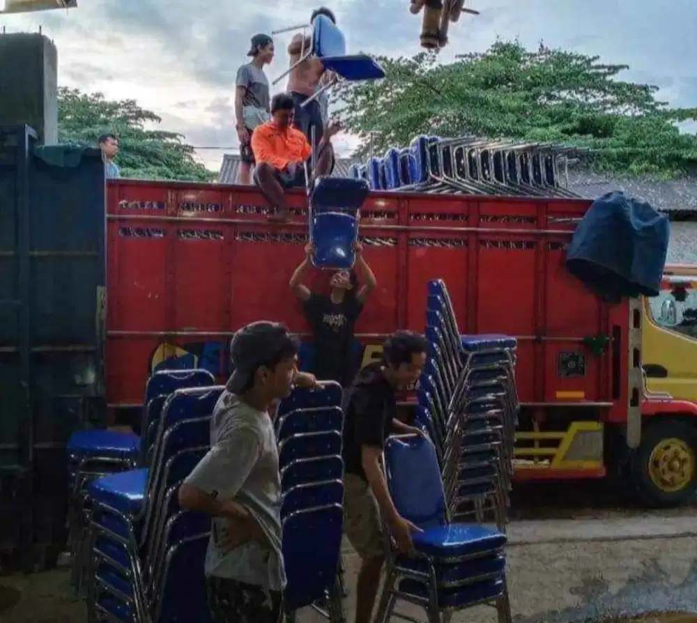 Kursi susun replika futura langsung pabrik