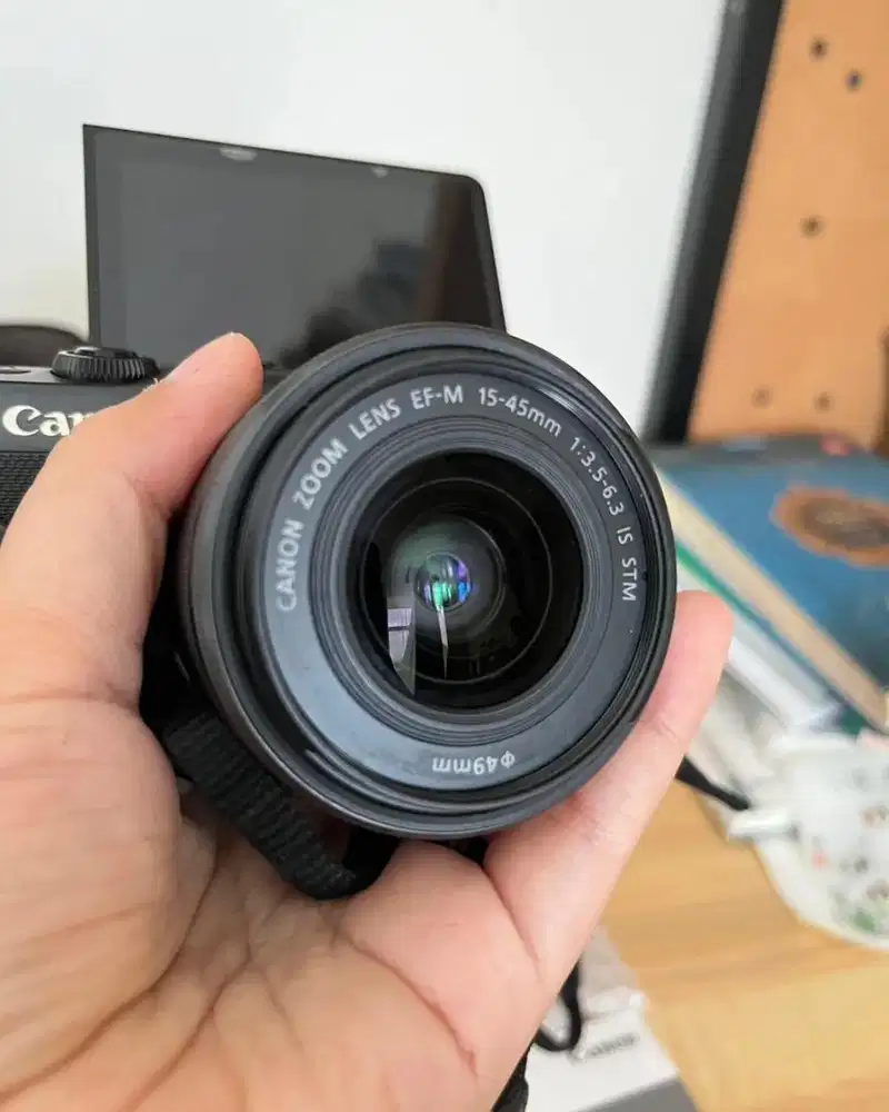 Kamera Canon EOS M100