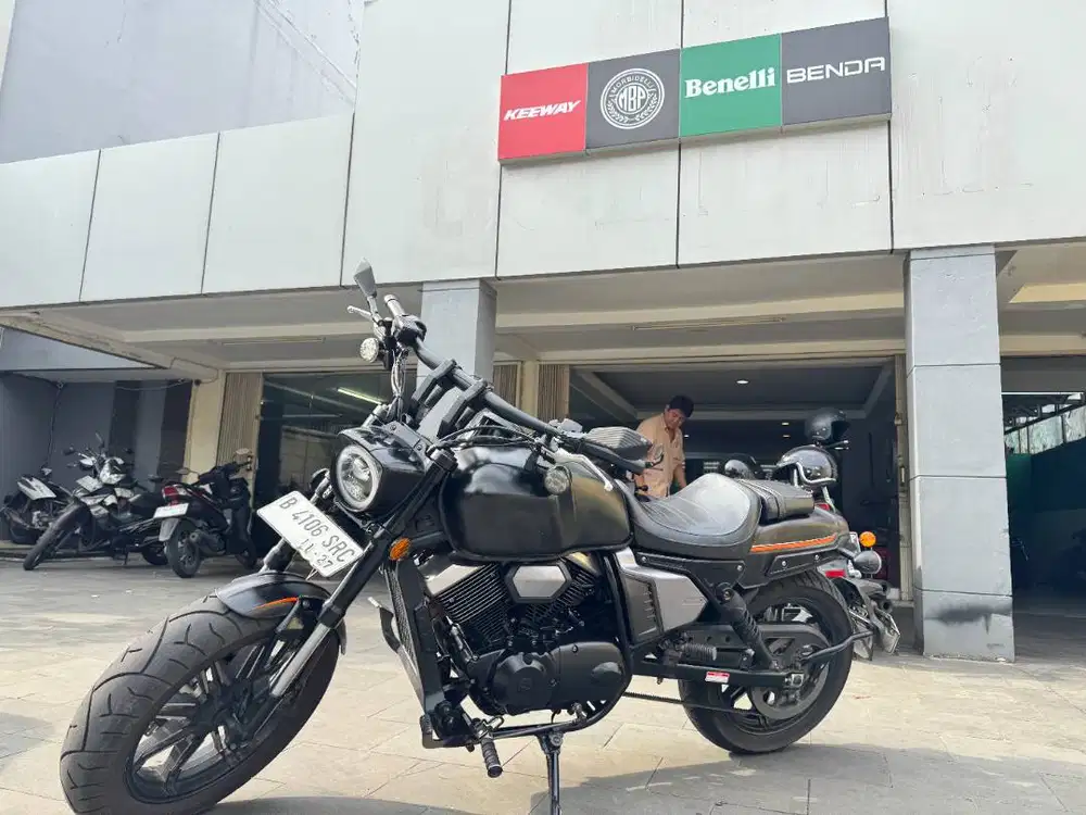 Keeway V250 cc FI V-Twin Tahun 2022 (JUAL MURAH MOTOR RAWATAN)