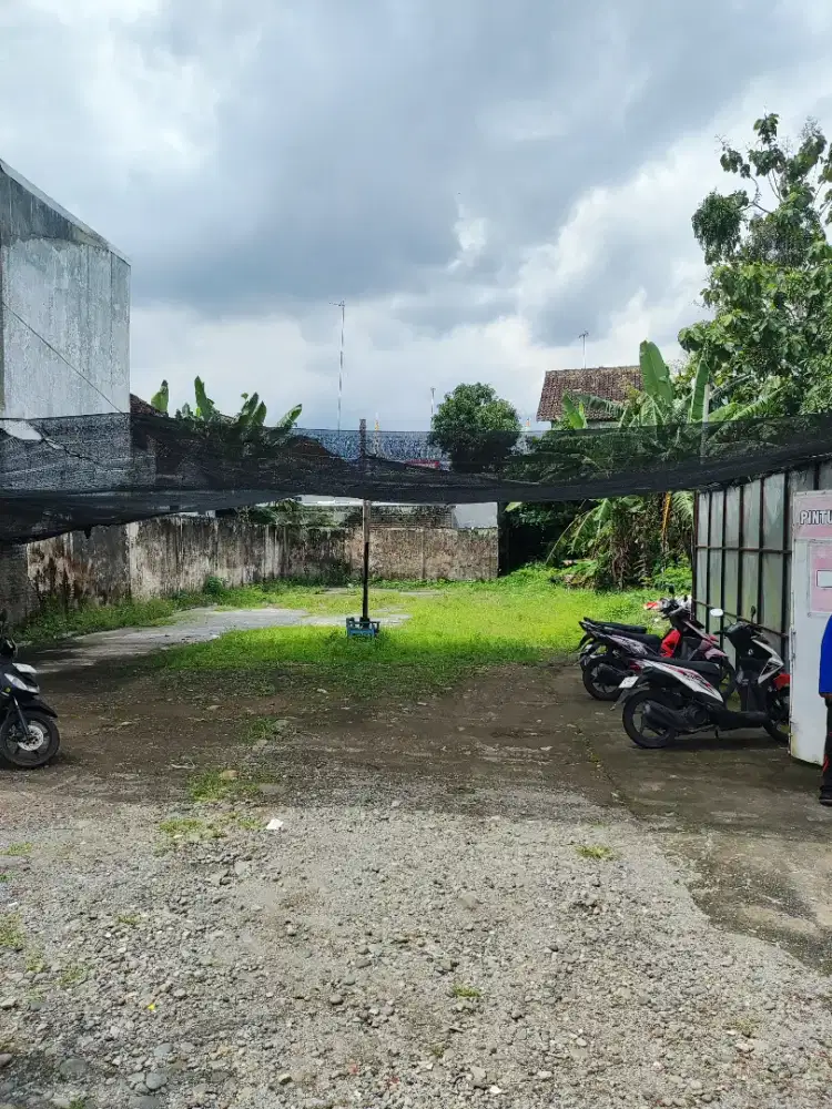 Dijual tanah strategis daerah pertokoan