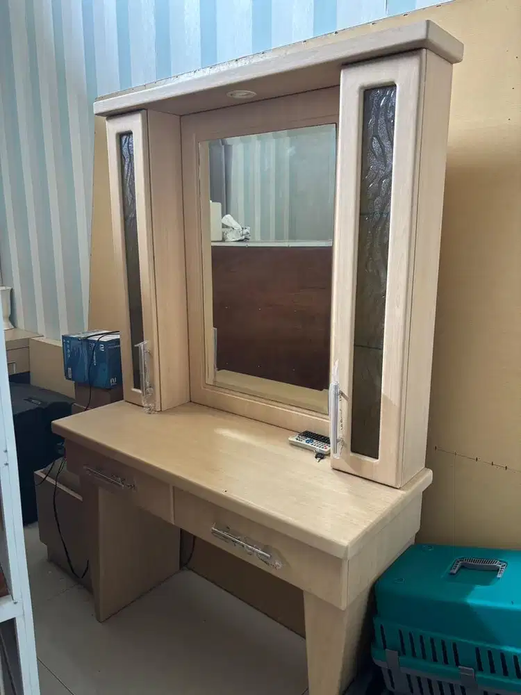 Dijual Meja laci, meja buat alat rias