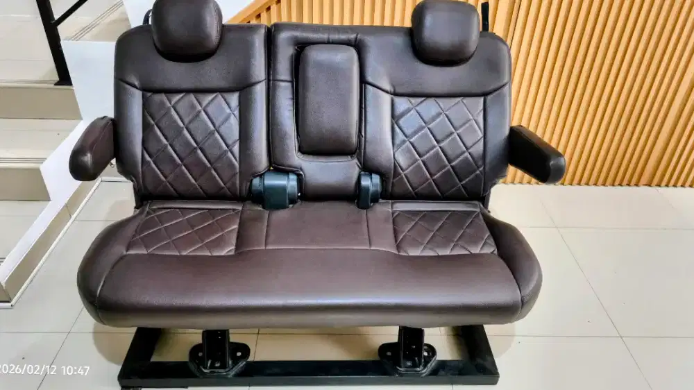 Sofa model jok mobil