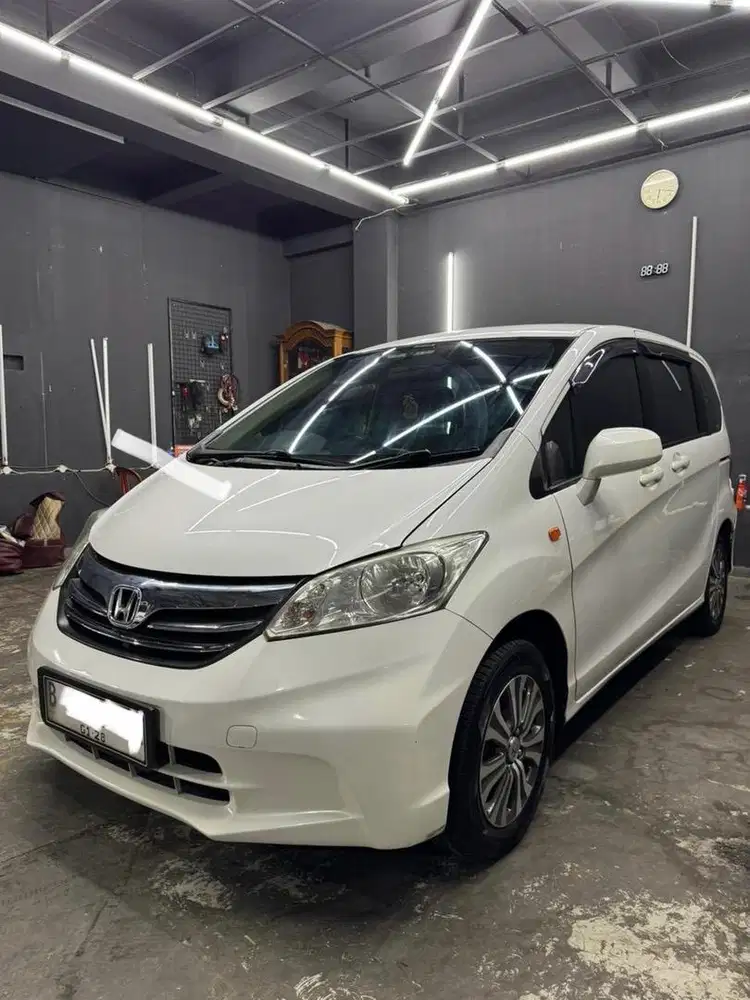 CASH HONDA FREED SD FACELIFT 2013