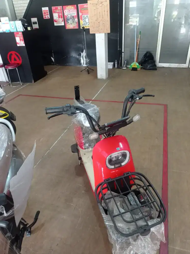 SEPEDA LISTRIK EXOTIC VELOCE 1.5