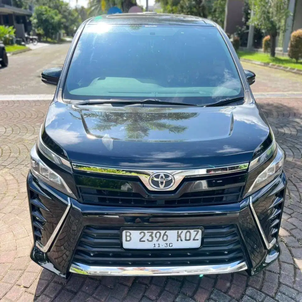 Toyota Voxy Matic 2020 ANTIK DP Minim Kredit Murah