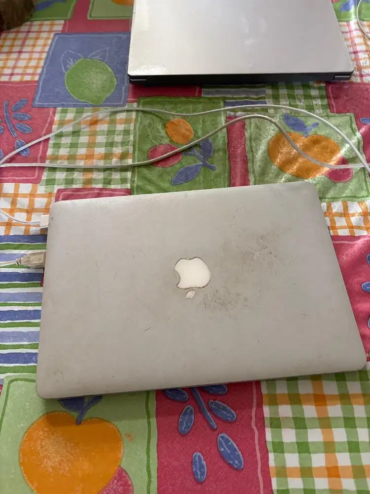 Jual macbook pro 13 inch 2015