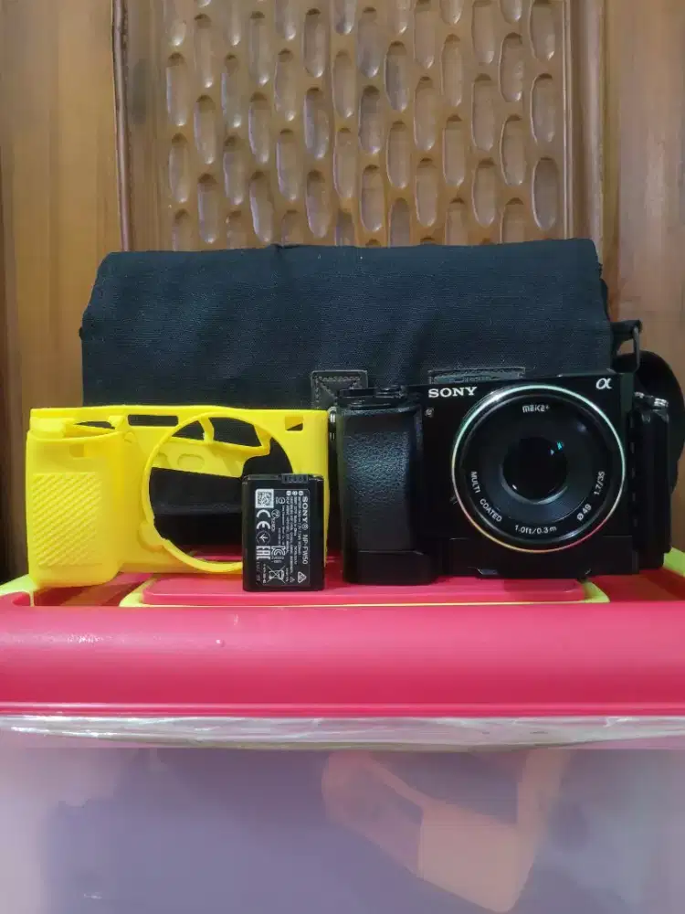 SONY a6000+fix 35mm+L plate+Softcase MULUS!! MURAH!! Banyak BONUS!!
