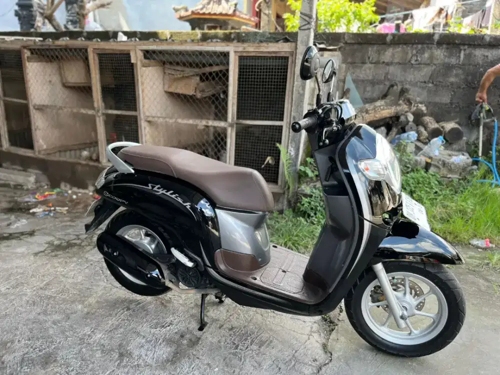Dijual motor scoopy tahun 2017 STNK&bpkb