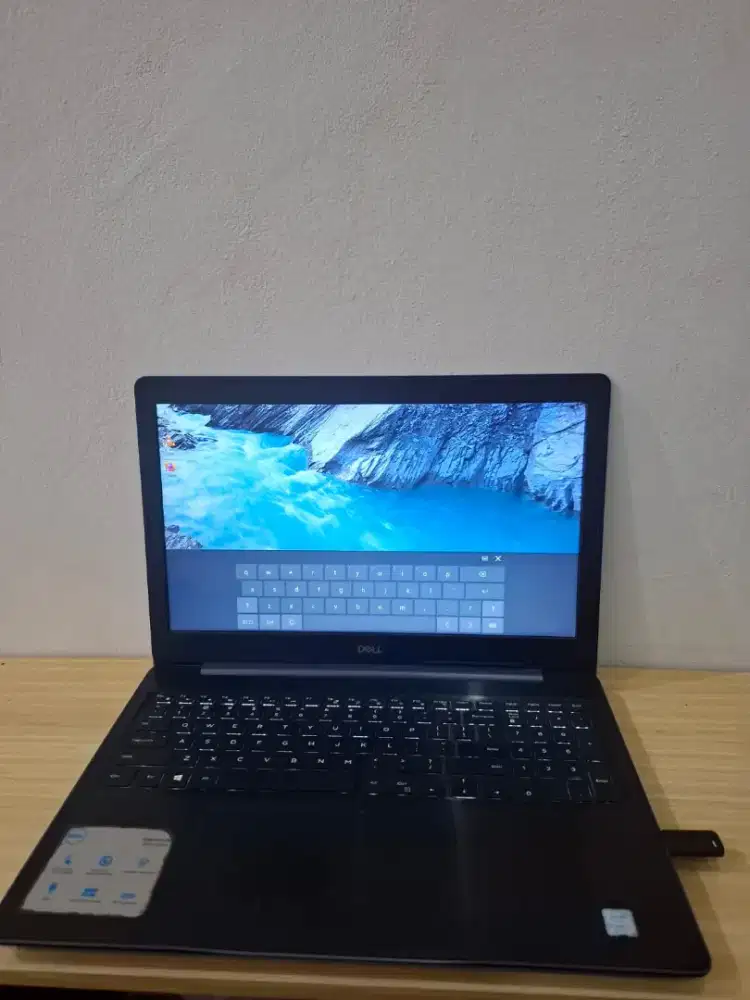 Dell layar touchscreen keyboard nyala procie core i3 gen 8th